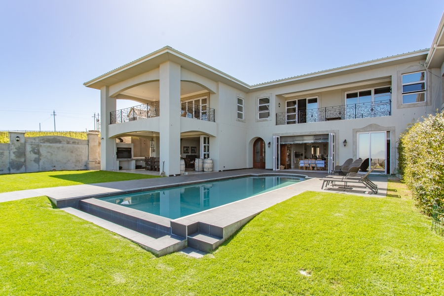 6 Bedroom Property for Sale in Stellenbosch Farms Western Cape